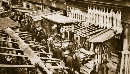 Berwick Street Market, Soho, lauantaina (seepiakuva)